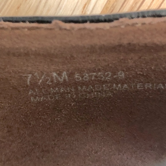 Ladies Aerosoles Zippered Pumps - Size 7 1/2 M - Picture 10 of 11